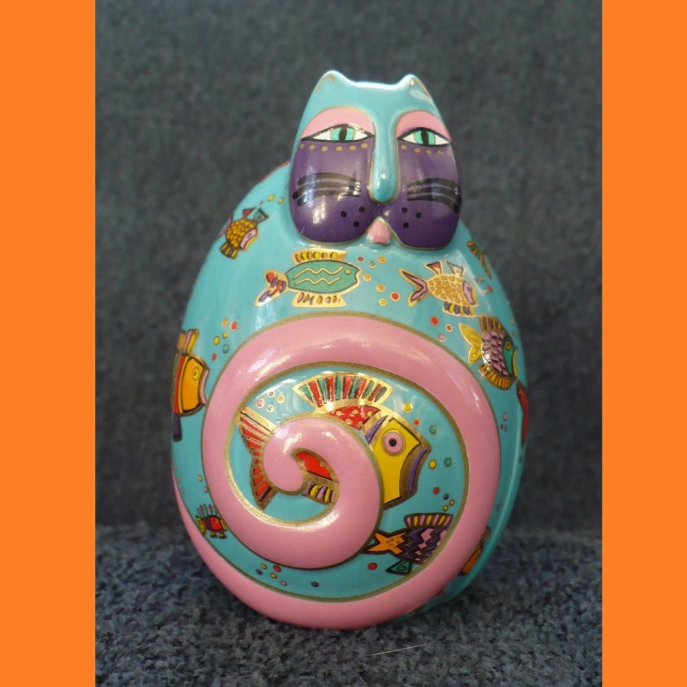 Laurel Burch 1997 Fishy Feline Ceramic Cat w/ Fish Handpainted Artist Signed